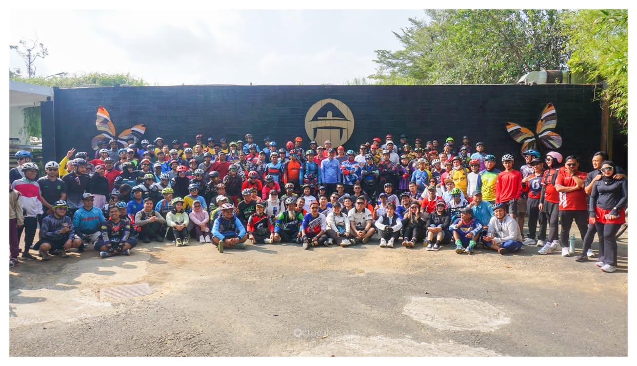 Gowes Wisata Kaltim: Kayuh Sepeda, Jelajah Destinasi Untuk Dorong Ekonomi Lokal.