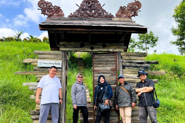 Kadispar Prov Kaltim Bersama Ibu Sekretaris Dispar dan Kabid Pengembangan Destinasi melakukan agenda kegiatan 2