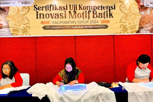 Bimtek dan Uji Kompetensi Bidang Batik Kaltim 2024 yang diselenggarakan Dinas Pariwisata Provinsi Kalimantan Timur. 18