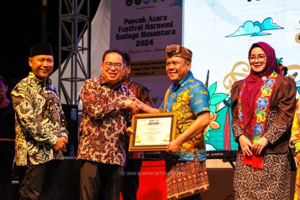 Puncak Acara Festival Harmoni Budaya Nusantara 2024, Meriah Nusantaraku. 3