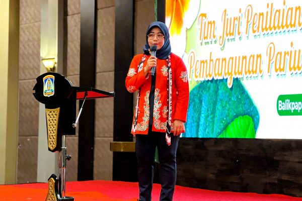 Kadispar Prov. Kaltim bersama Tim Penilaian Arindama Keberhasilan Pembangunan Pariwisata dan Ekonomi Kreatif di Kota Balikpapan 2