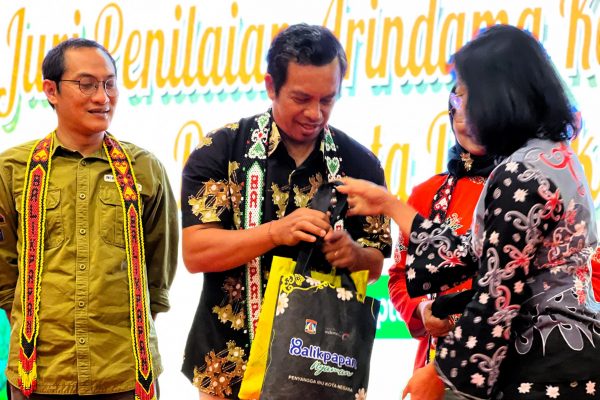 Kadispar Prov. Kaltim bersama Tim Penilaian Arindama Keberhasilan Pembangunan Pariwisata dan Ekonomi Kreatif di Kota Balikpapan 4