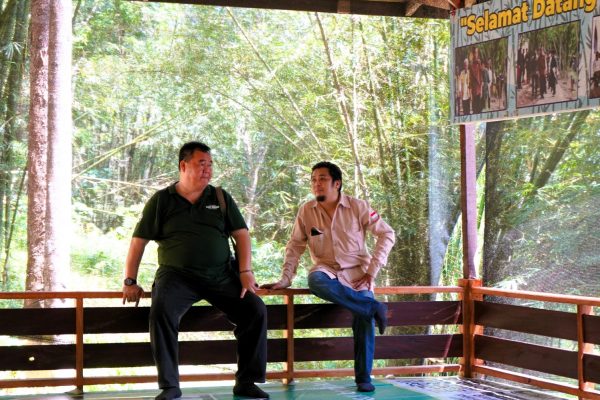 Observasi lapangan dengan melakukan kunjungan ke Desa Wisata Bamboe Wanadesa dan Wisata Meranti 4